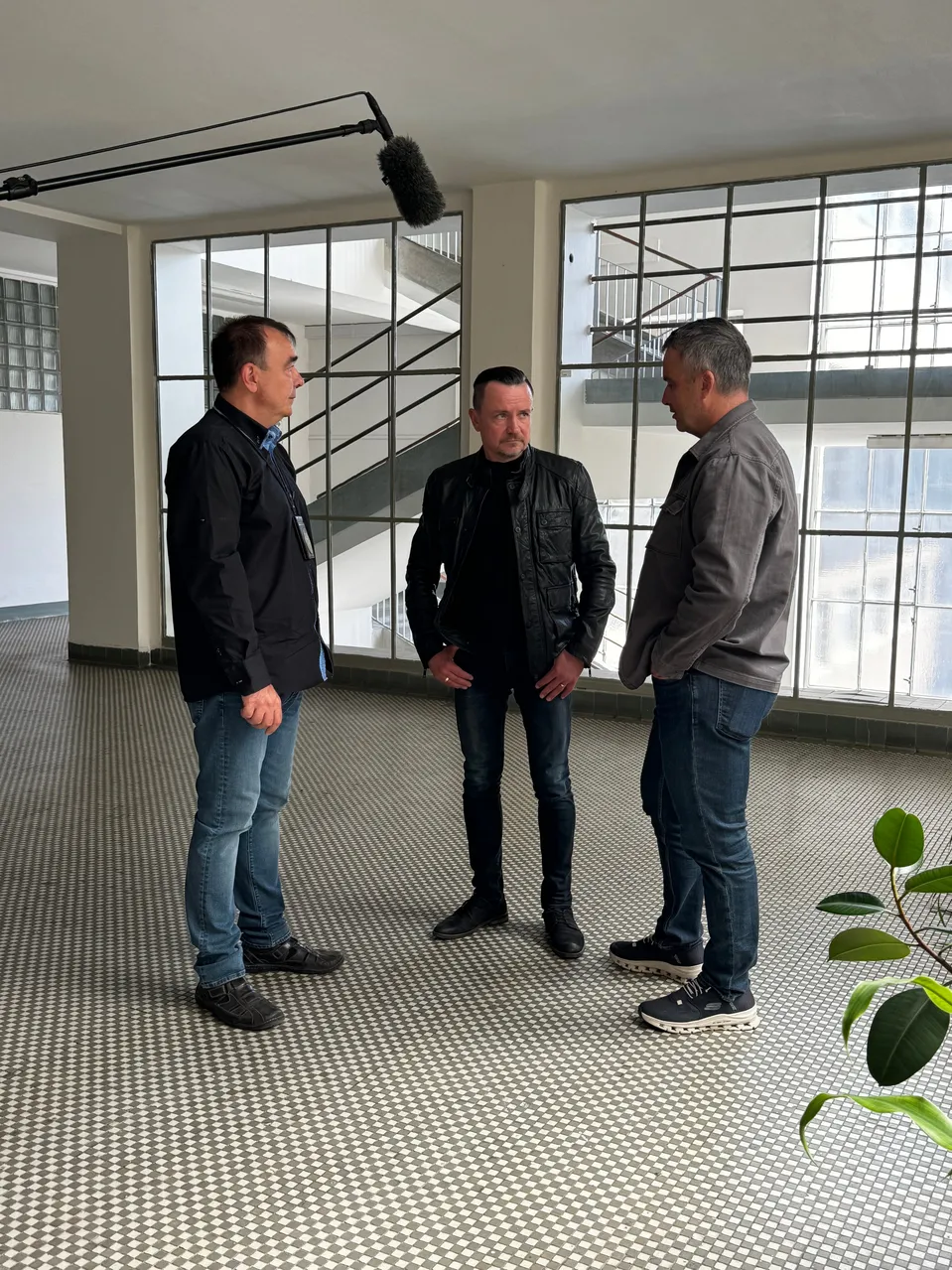 Miroslav Vaňura při práci na sérii Případ Janákovi