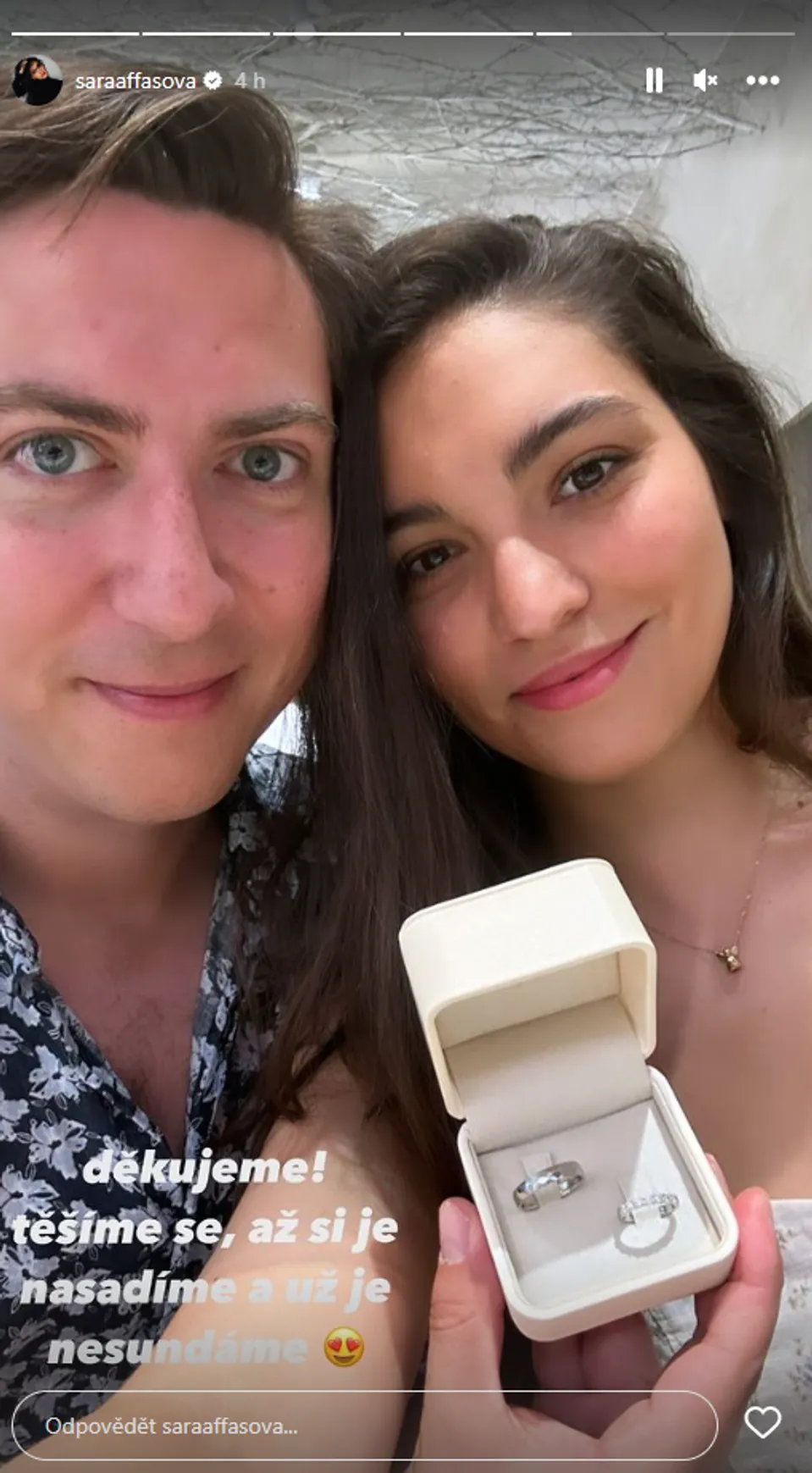 Sára Affašová a Martin Donutil už mají doma snubní prsteny