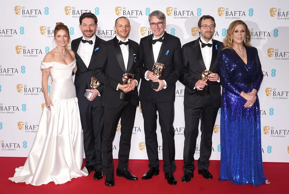 Filmaři Na západní frontě klid na udílení cen BAFTA 2023.