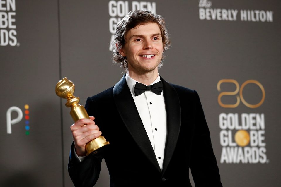Evan Peters na Golden Globe Awards