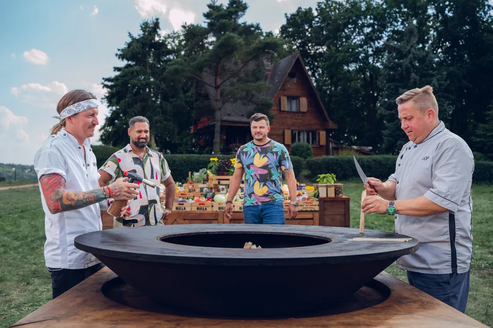 Kluci na natáčení Souboje na talíři