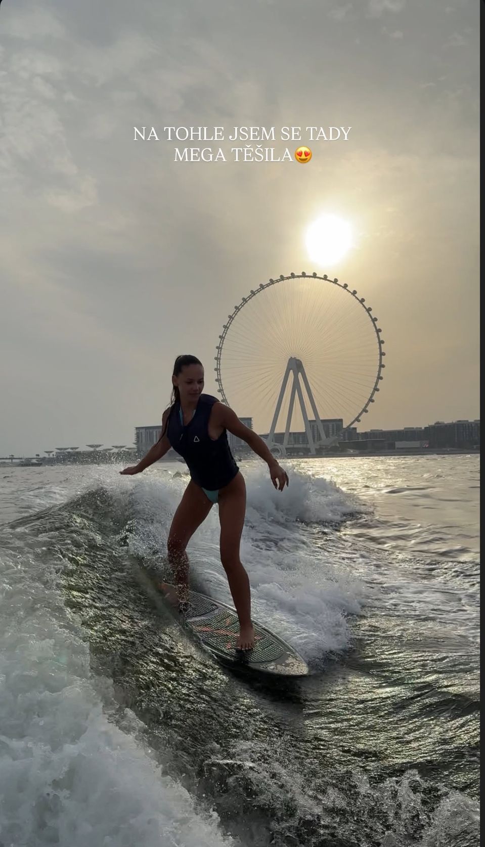 Gabriela Gášpárová na wakesurfu