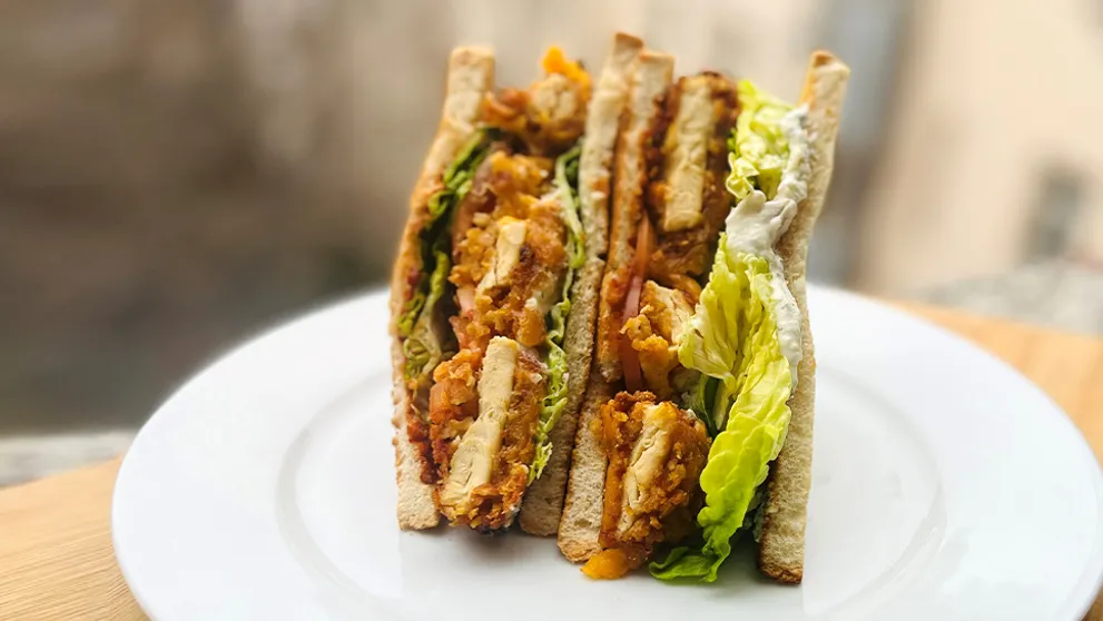 Recept od Petry z 11. 2. 2024: Sandwich se smaženým kuřetem lepším než z fastfoodu