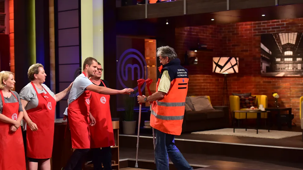 Utržený sval a převoz do nemocnice! Kdo se tak děsivě zranil v MasterChef Česko?