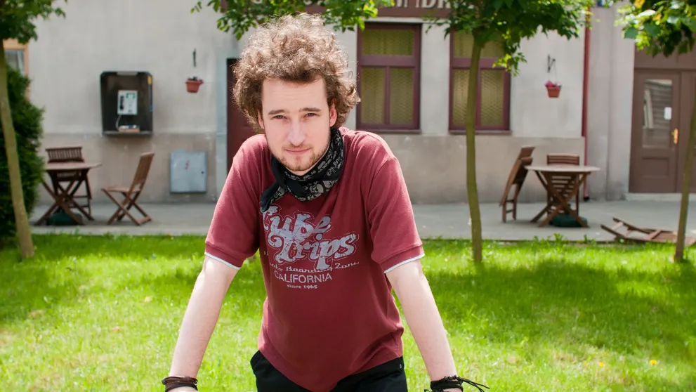 Kde je Eddie, tam je problém!