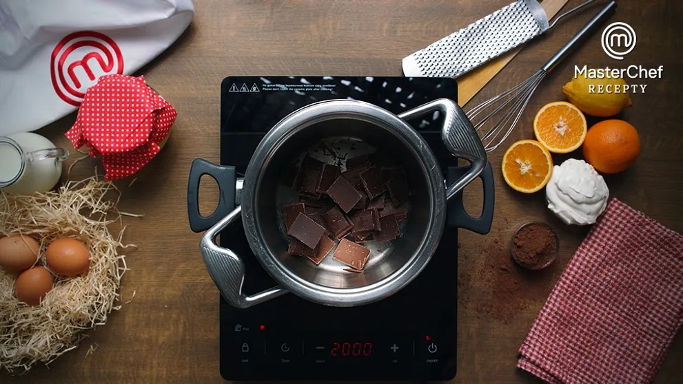 MasterChef recepty: Čokoládové bábovičky s pomerančem a marakujou podle Kristíny Nemčkové