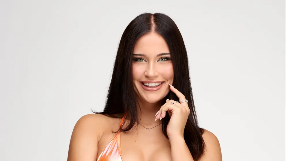 Tanečnice Simi jde do Love Islandu. Chce bad boye nebo modrookého prince