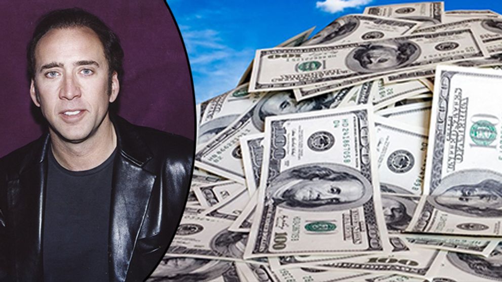 DOMA VŠICHNI V POŘÁDKU? Herec Nicolas Cage si nechal postavit pyramidu, v níž chce být pohřben!