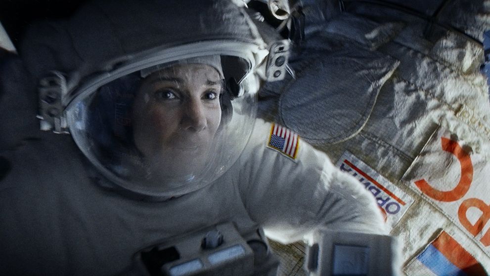 DRSNÉ ZÁKULISÍ SNÍMKU GRAVITACE: Neuvěříte, kolik hodin musela Sandra Bullock strávit ve skafandru!