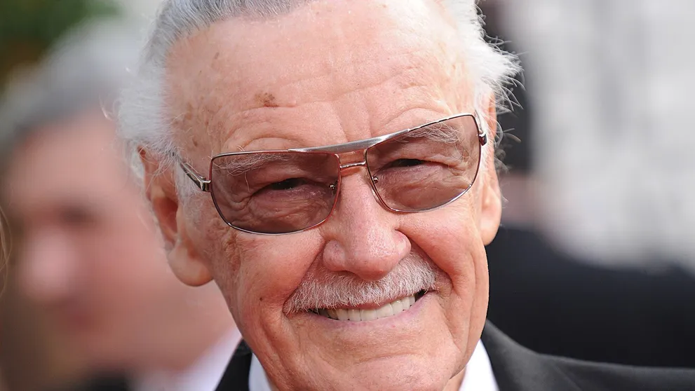 Stan Lee, autor nejznámějších superhrdinů, zemřel ve věku 95 let: Reakce jeho kolegů jsou srdcervoucí