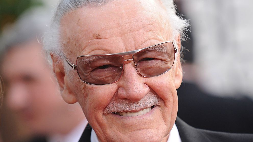 Stan Lee, autor nejznámějších superhrdinů, zemřel ve věku 95 let: Reakce jeho kolegů jsou srdcervoucí