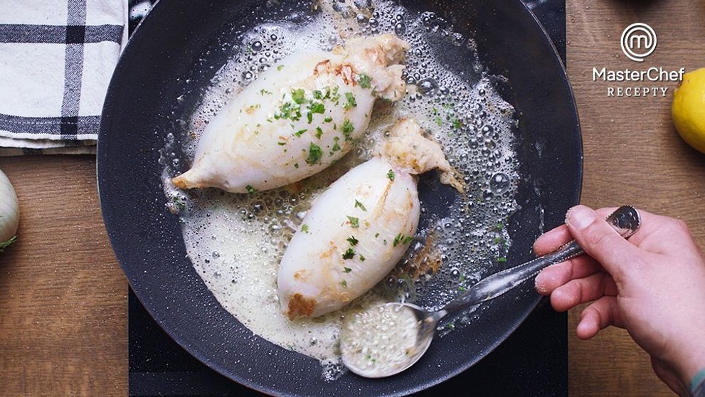 MasterChef recepty: Kalamáry plněné krevetovou fáší podle Honzy Vorla