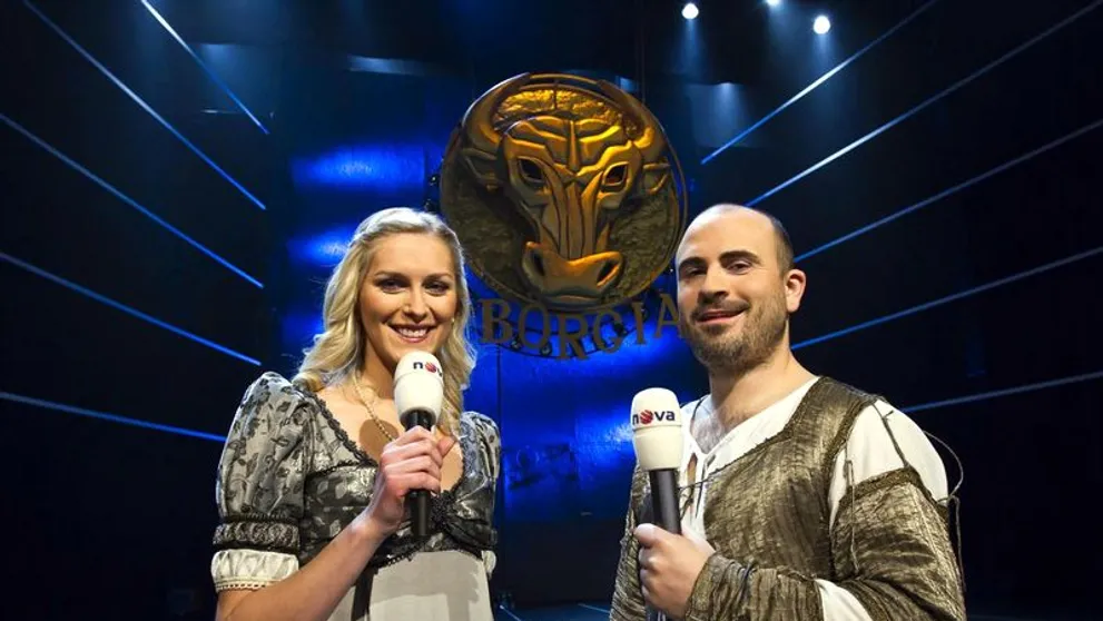 Snídaně s Novou na cestách vysílala z divadelního mola muzikálu Lucrezia Borgia