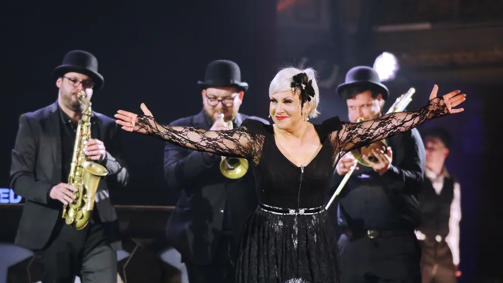 Dagmar Pecková a její Mackie Messer boří Lucernu