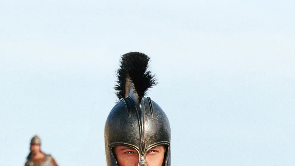 Výdobytky moderní civilizace v historickém dramatu? Za tyto chyby se musí tvůrci filmu Troja pěkně stydět!