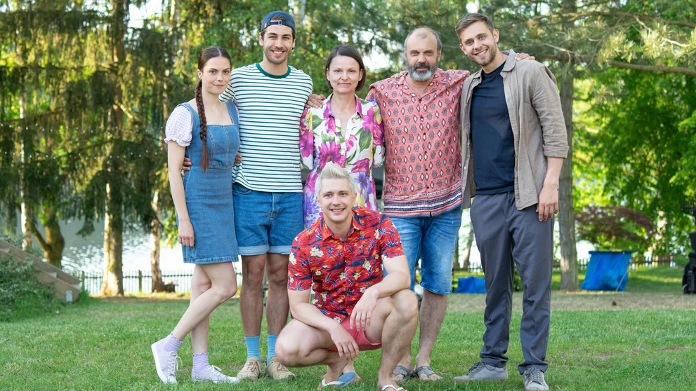 Letní pohoda v kempu s Petrem Rychlým, Klárou Melíškovou a trojicí Mužketýrů!