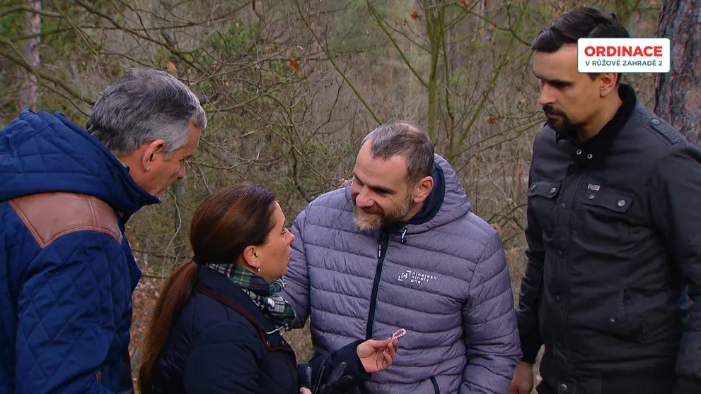 Celý 881. díl Ordinace: Posun v pátrání po Haničce! Našel se její náramek