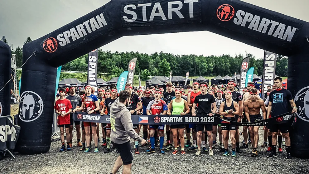 Závody Spartan ovládnou Brno