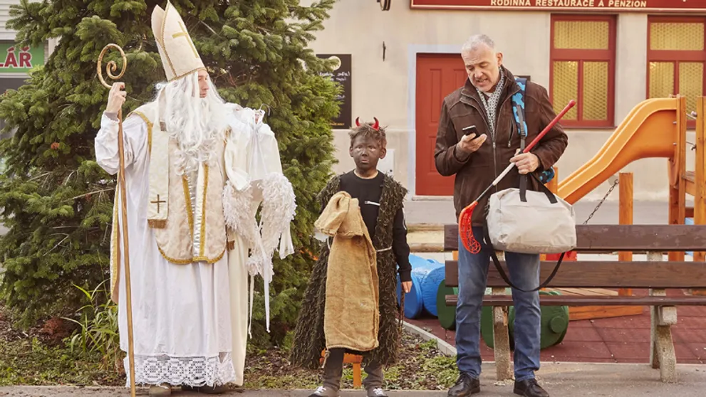 MIKULÁŠ HERCŮ Z ULICE: Strach z čertů, mikulášská premiéra i anděl filozof!