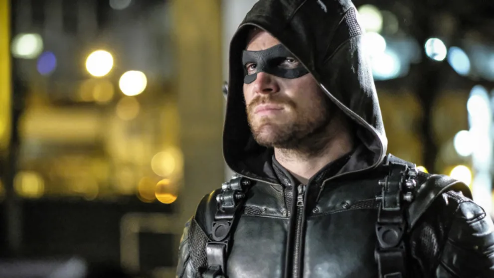 ARROW: Otec hlavního hrdiny je vrah! Nebo se jen někdo snaží pošpinit jeho památku?