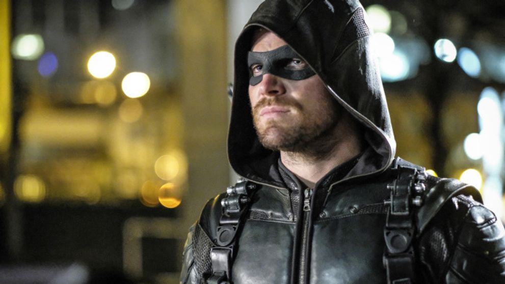 ARROW: Otec hlavního hrdiny je vrah! Nebo se jen někdo snaží pošpinit jeho památku?