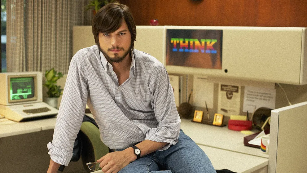 Ashton Kutcher si během natáčení filmu Jobs prošel peklem! Skončil v nemocnici!