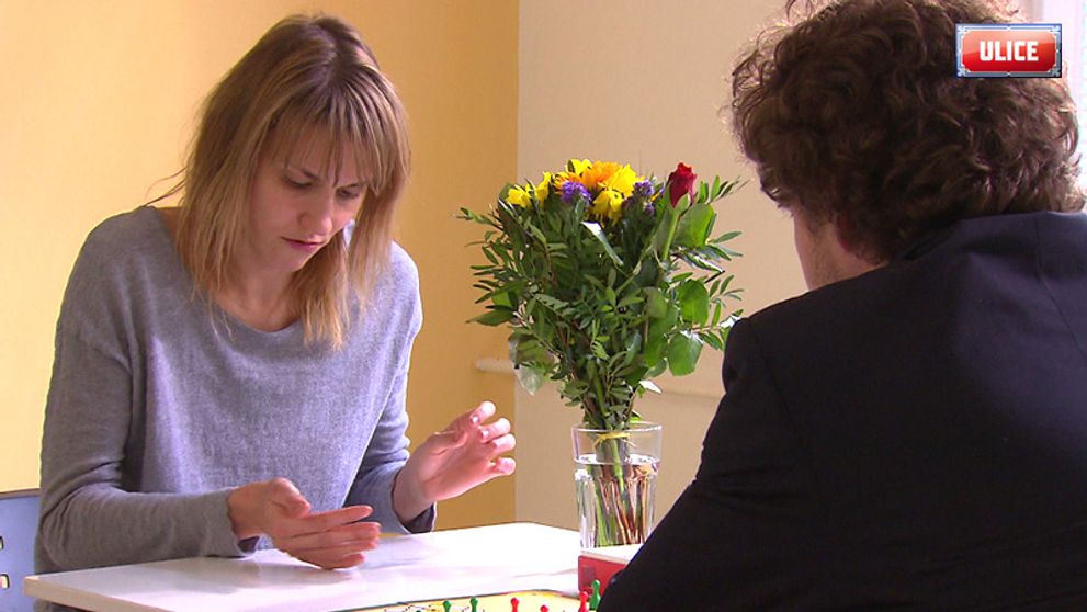 CELÝ 3463. DÍL ULICE: Výbuchy smíchu i slzy, Adriana zahání myšlenky na Roberta s Eddiem!