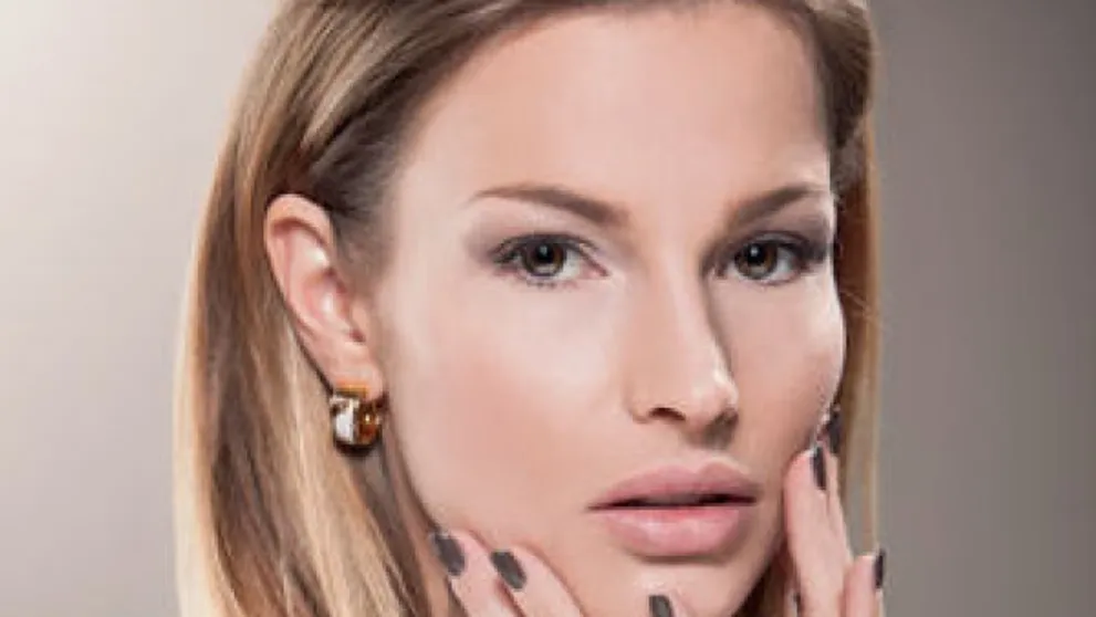 Petra Svoboda nafotila nové sexy fotky! Úsměv na nich ale nehledejte