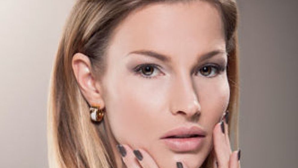 Petra Svoboda nafotila nové sexy fotky! Úsměv na nich ale nehledejte