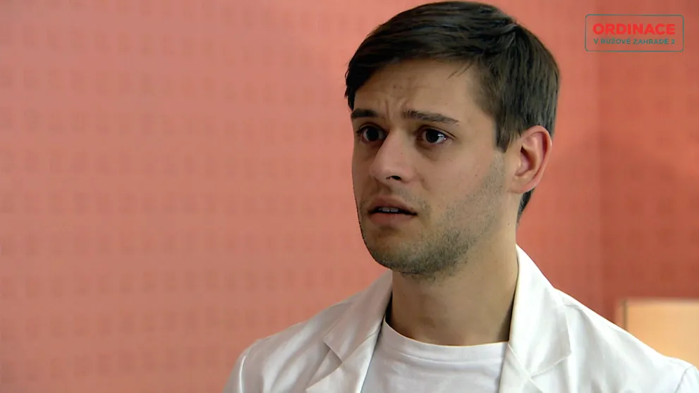 Viděli jste: Běla za zlodějku, Adam za hlupáka a Babáková za mrtvolu!