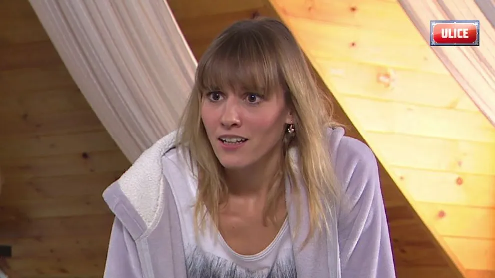 CELÝ DÍL ULICE: Adriana ztropí hysterickou scénu kvůli Robertovi. Co se stane?