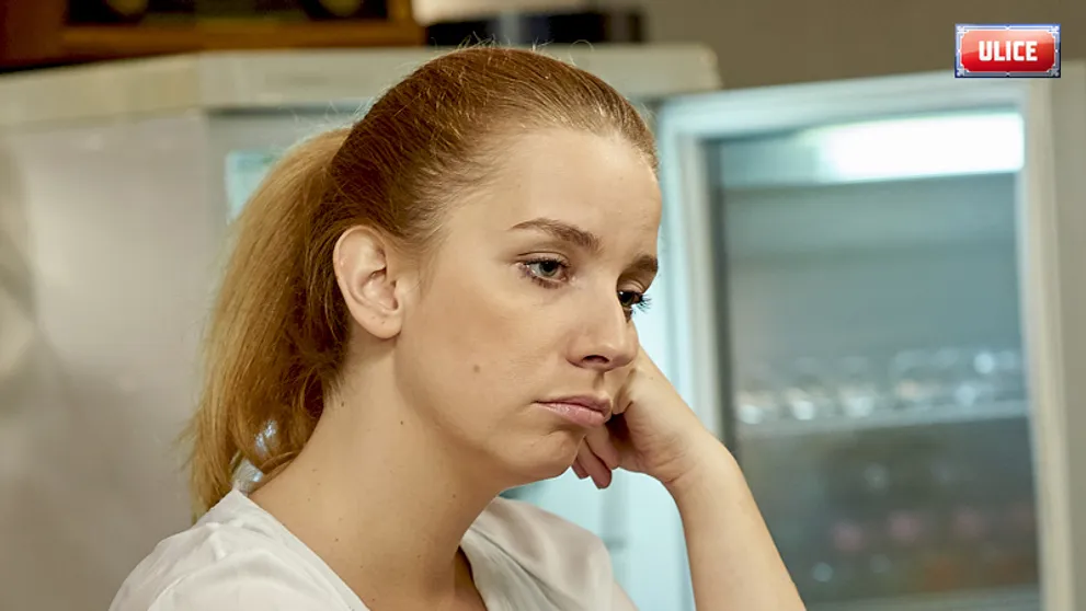 CELÝ DÍL ULICE: Monika je po rozchodu v koncích! Co provede?