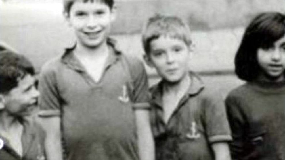FOTO Z DĚTSTVÍ: Čtyři děti, jedna hvězda Ordinace. Poznáte ve špuntovi známou tvář?
