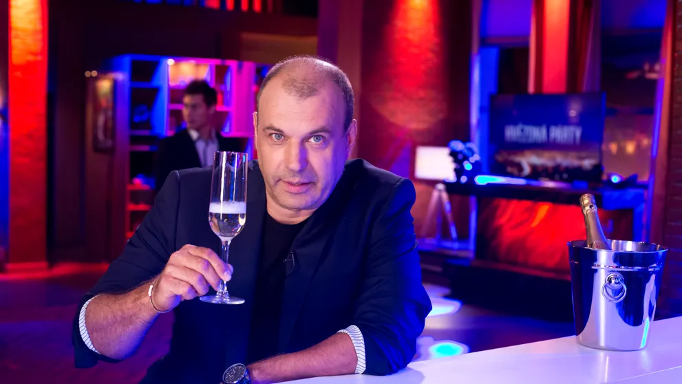 Zveme vás ke sledování zbrusu nové show Hvězdná párty. Bude to fakt jízda!