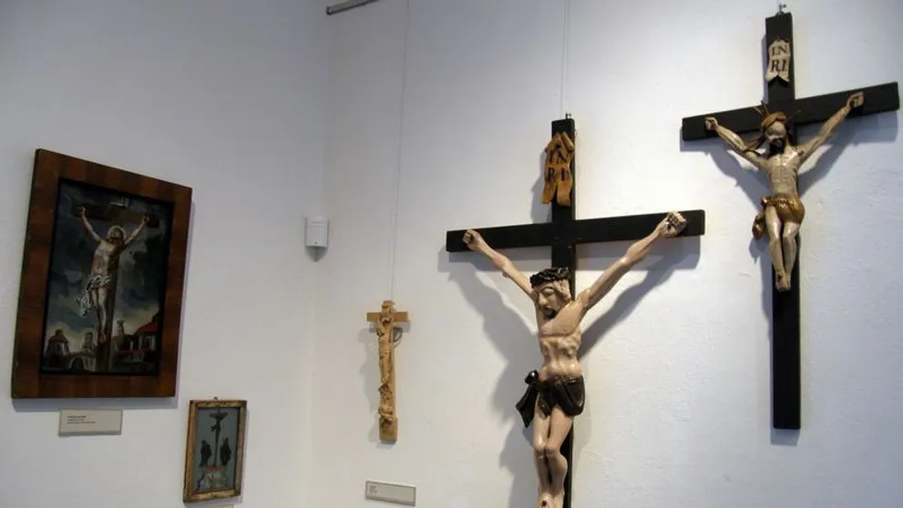 TOP 4 nejbizarnější velikonoční tradice ve světě: Dobrovolné utrpení i záplava detektivek!