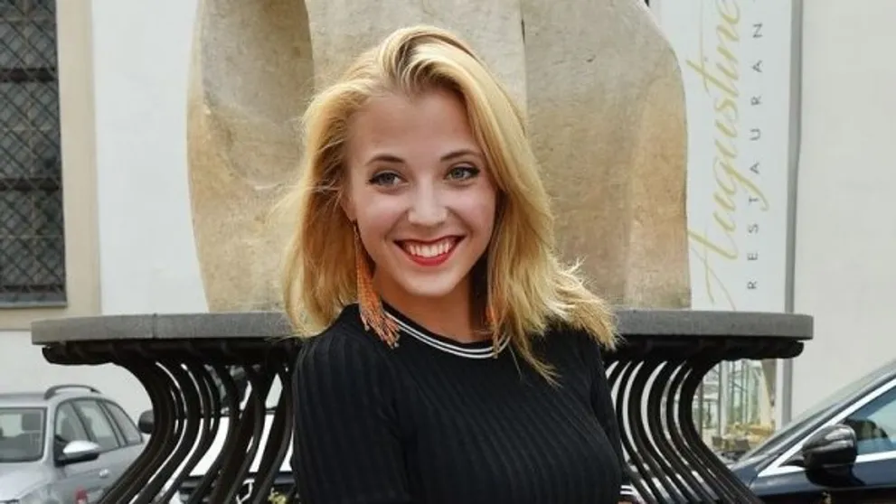 50. LÉTA JSOU ZPĚT! Anna Slováčková uchvátila úplně každého. Mrkněte, jaký outfit si vzala na koncert!