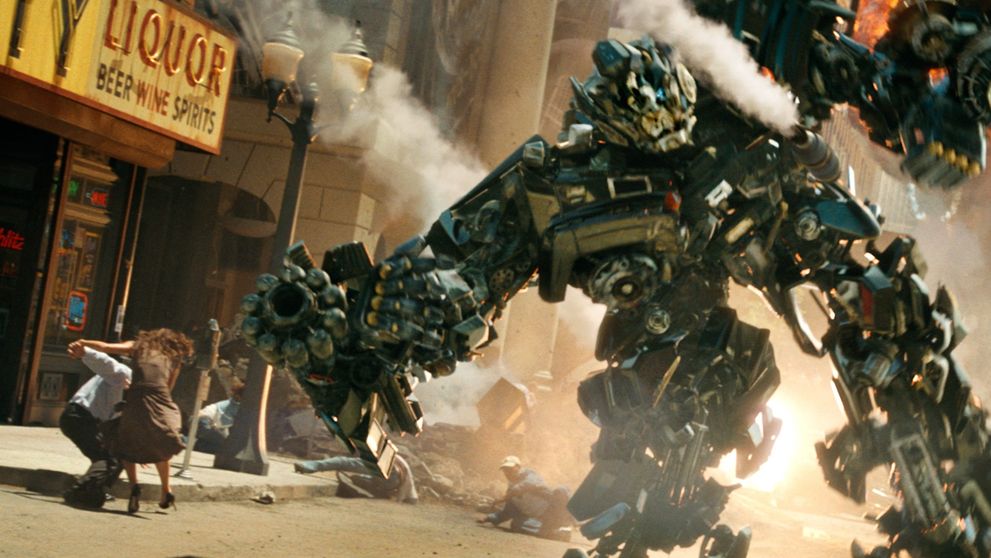 ODHALENÍ Z NATÁČENÍ: Vyzáblá Megan Fox musela kvůli Transformers výrazně přibrat. Poznali jste to?