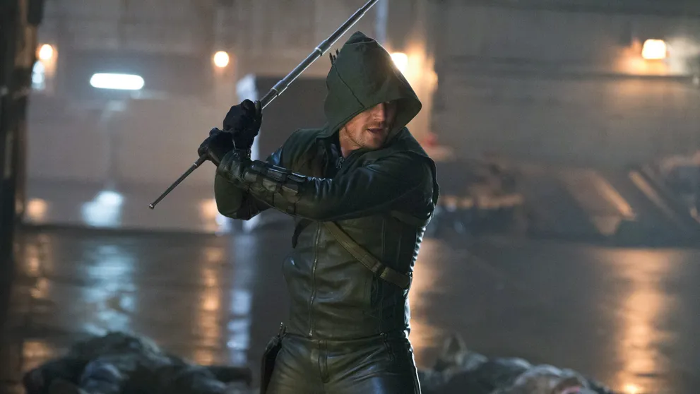 ZE ZÁKULISÍ: Výčet zranění z natáčení seriálu Arrow je neskutečně dlouhý!