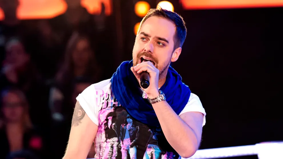 Petr Kutheil boduje! Michal David mu píše song na tělo