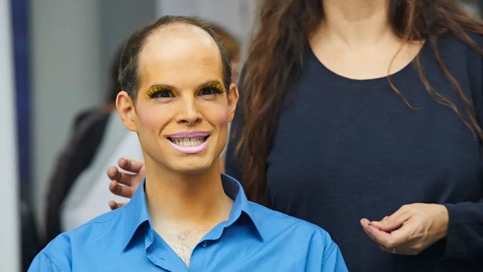 UVIDÍTE PRVNÍ: Jan Maxián jako ulítlá Nicki Minaj! Velké poprsí i růžové vlasy. FOTO