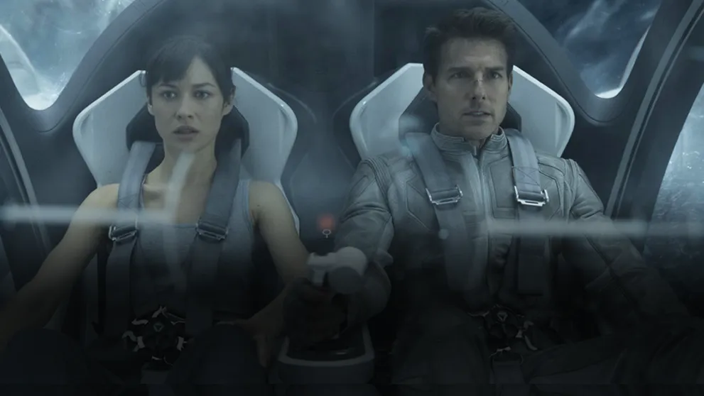 Při natáčení trháku Nevědomí měl Tom Cruise děsivou nehodu na motorce
