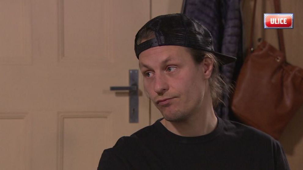 CELÝ 3367. DÍL ULICE: Mário Vendule zalže. Vykopne ho z domu?
