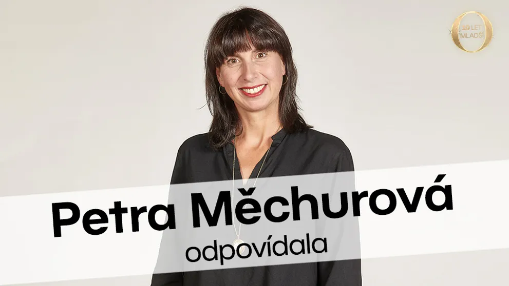 Živý stream s kadeřnicí z O 10 let mladší! Petra Měchurová se podělila o tajemství krásných vlasů