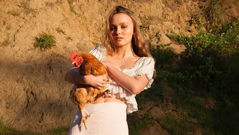 FOTO: Uhodnete, kdo jsou rodiče této krásky? Její otec je jeden z nejvíce sexy mužů Hollywoodu!