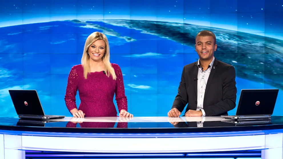 LUCIE BORHYOVÁ se vrátila do TELEVIZNÍCH NOVIN!