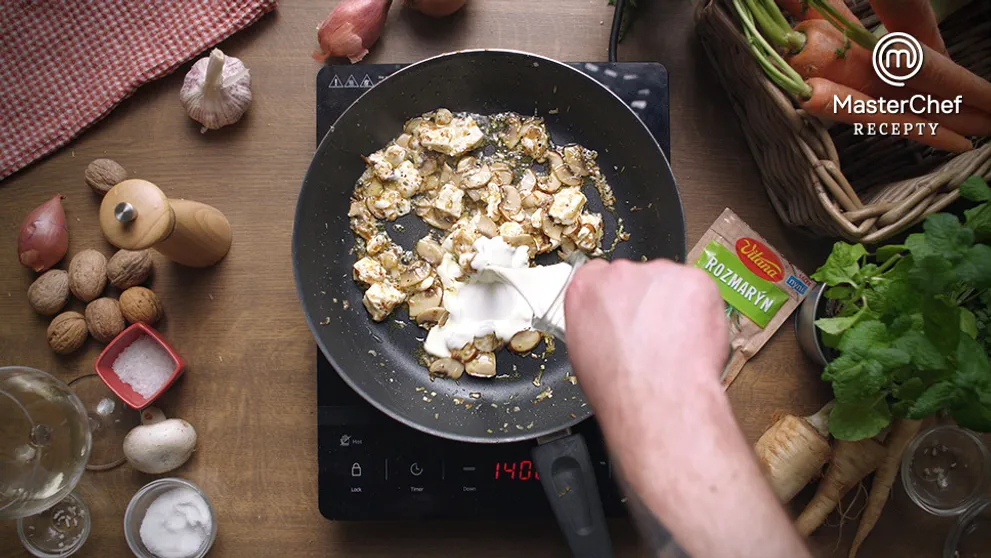 MasterChef recepty: Ravioli plněné fetou a zakysanou plnotučnou smetanou podle Šárky Castells