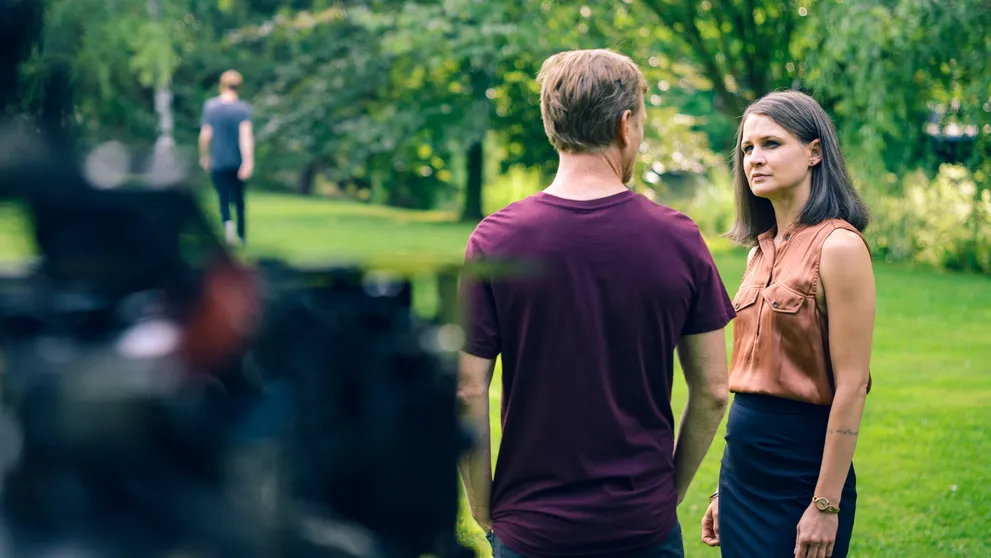 DÁMA A KRÁL: V nedělním premiérovém díle si zahraje i hvězda Ordinace!
