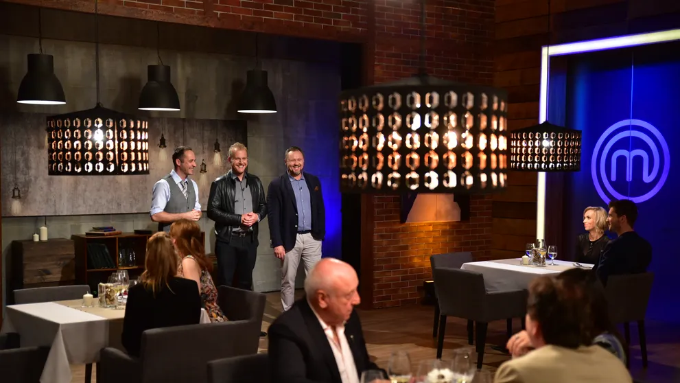 V MasterChefovi vaří pro celebrity! Kdo dá soutěžícím nejvíc zabrat?