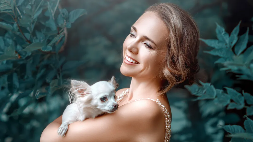Skvostné snímky Lucie Vondráčkové: Pózuje na pomoc psům bez domova